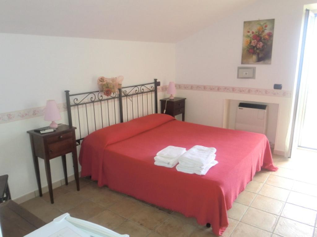 B&B L'Eucalipto Paola Δωμάτιο φωτογραφία